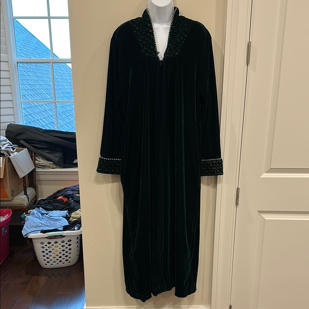 Adonna Elegant Dark Green Velvet Robe- large